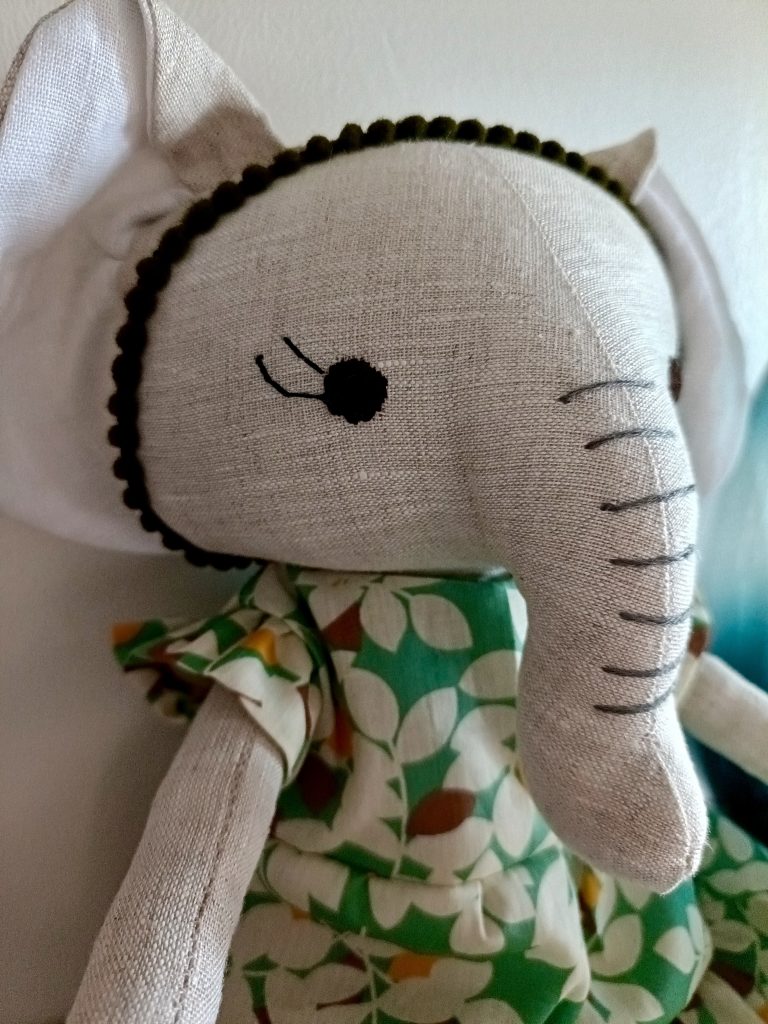 Esti The Elephant